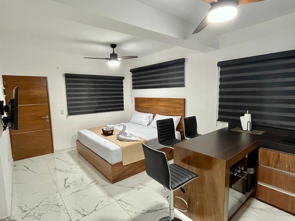 Ahau Playa Hotel Playa del Carmen Exterior photo